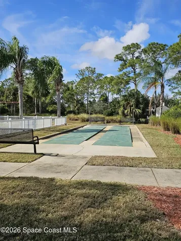 653 Old Country Road SE Palm Bay FL 32909