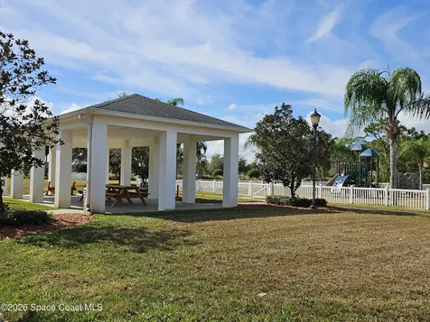 653 Old Country Road SE Palm Bay FL 32909