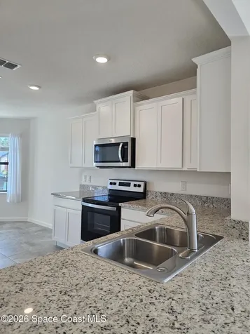 653 Old Country Road SE Palm Bay FL 32909
