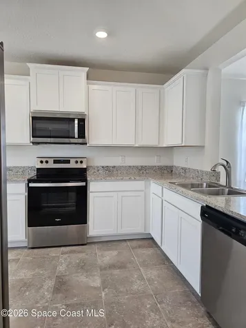 653 Old Country Road SE Palm Bay FL 32909