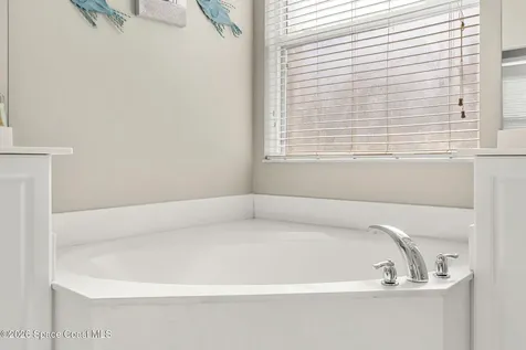 571 Gardendale Circle SE Palm Bay FL 32909