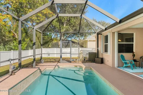 571 Gardendale Circle SE Palm Bay FL 32909
