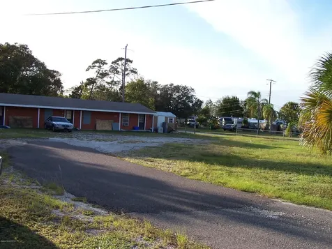 3172 Highway 1 Mims FL 32754