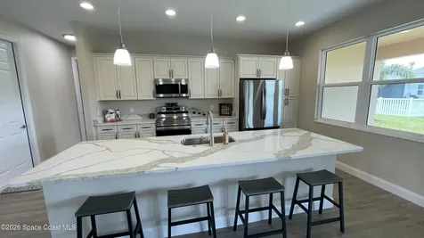 1035 Captiva Island Circle SW Palm Bay FL 32908