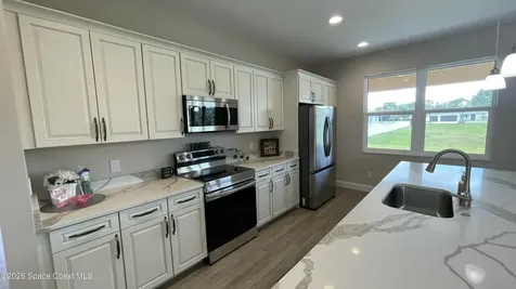 1035 Captiva Island Circle SW Palm Bay FL 32908