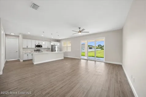 1035 Captiva Island Circle SW Palm Bay FL 32908