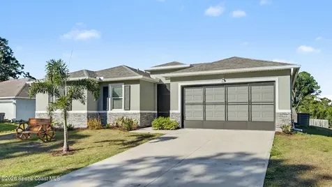 1835 Eugenia Court NW Palm Bay FL 32907