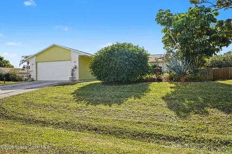 1820 Zaminder Street NW Palm Bay FL 32907