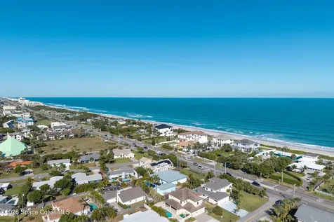 2230 Sunset Avenue Indialantic FL 32903