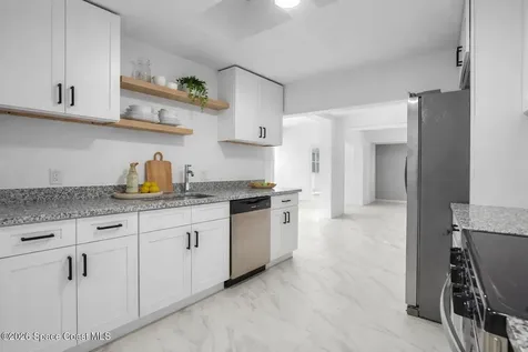 2230 Sunset Avenue Indialantic FL 32903