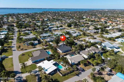 2230 Sunset Avenue Indialantic FL 32903