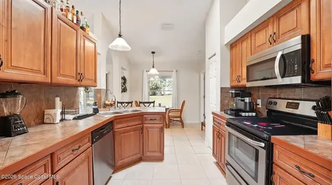196 Delia Avenue NW Palm Bay FL 32907