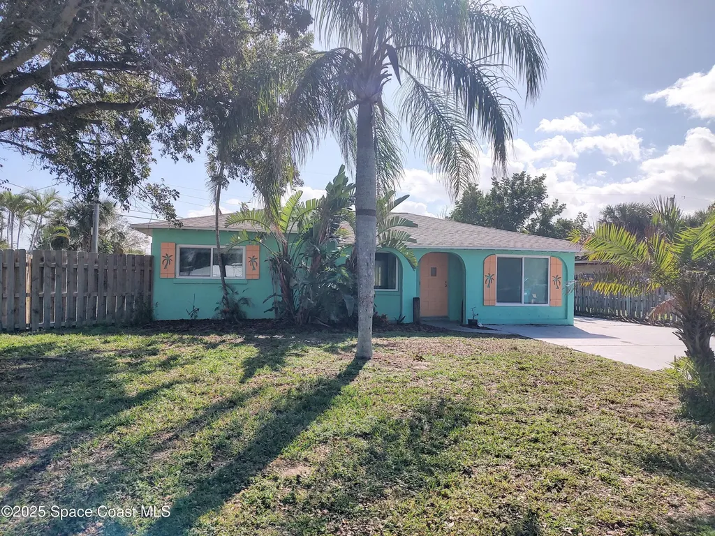 211 Avenida De Paz Indialantic FL 32903