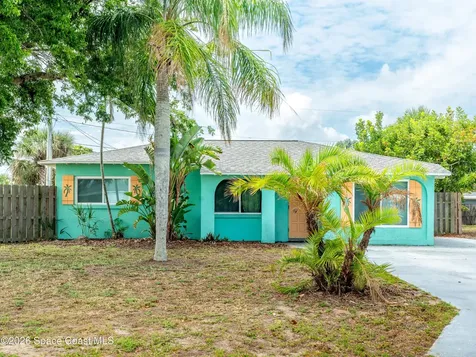 211 Avenida De Paz Indialantic FL 32903