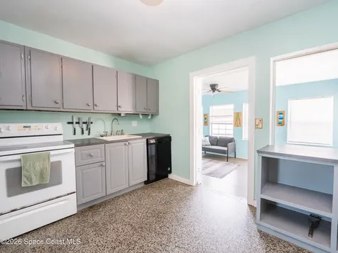211 Avenida De Paz Indialantic FL 32903