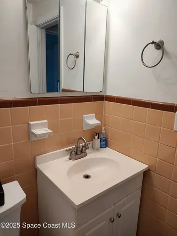 211 Avenida De Paz Indialantic FL 32903