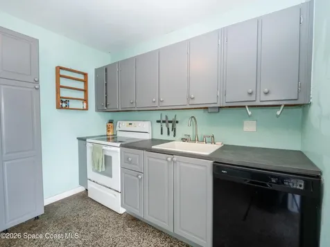 211 Avenida De Paz Indialantic FL 32903