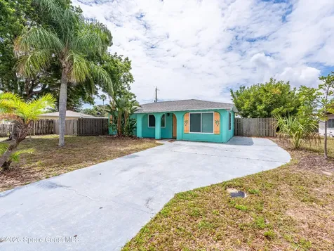 211 Avenida De Paz Indialantic FL 32903