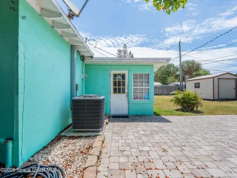 211 Avenida De Paz Indialantic FL 32903