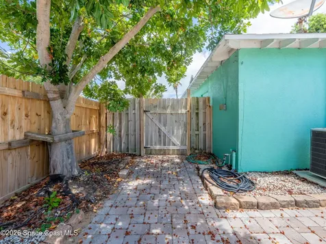 211 Avenida De Paz Indialantic FL 32903