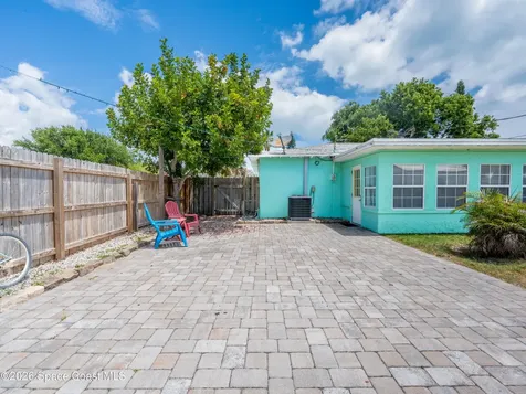 211 Avenida De Paz Indialantic FL 32903