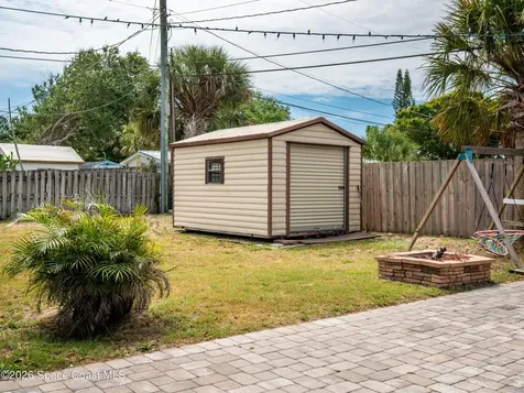211 Avenida De Paz Indialantic FL 32903