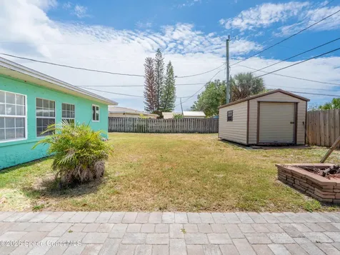 211 Avenida De Paz Indialantic FL 32903