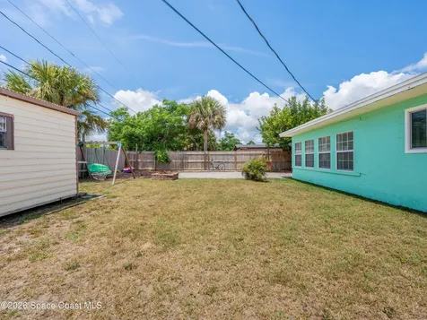 211 Avenida De Paz Indialantic FL 32903