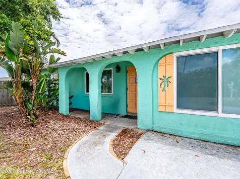 211 Avenida De Paz Indialantic FL 32903