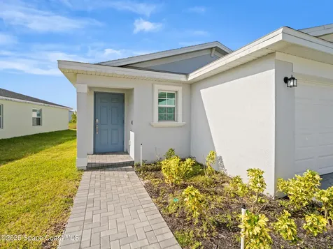 1668 Colebrook Circle SW Palm Bay FL 32908