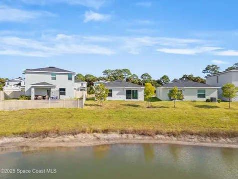 1668 Colebrook Circle SW Palm Bay FL 32908