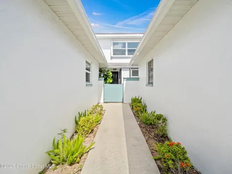 290 Paradise Boulevard Indialantic FL 32903