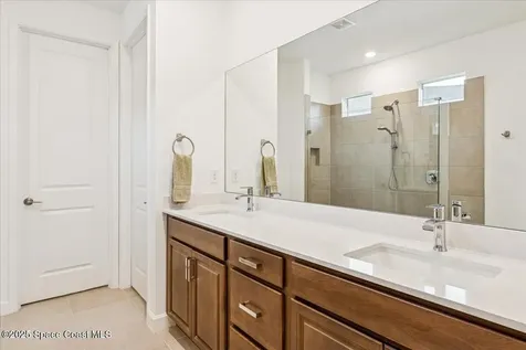 484 Veridian Circle NW Palm Bay FL 32907