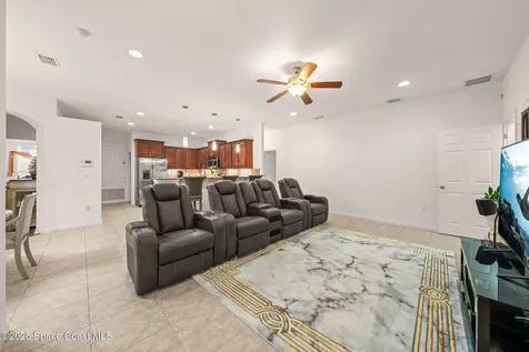 467 Easton Forest Circle SE Palm Bay FL 32909