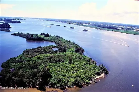 826 Wheatley Street SE Palm Bay FL 32909