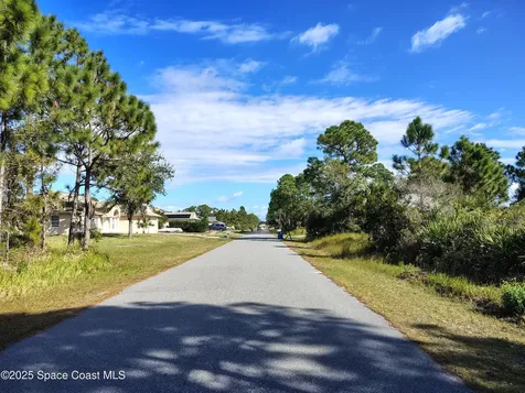 826 Wheatley Street SE Palm Bay FL 32909