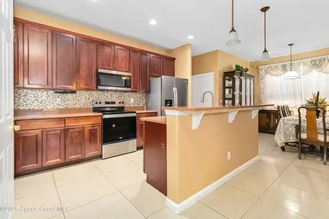 185 Wading Bird Circle SW Palm Bay FL 32908