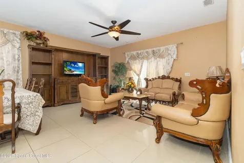 185 Wading Bird Circle SW Palm Bay FL 32908