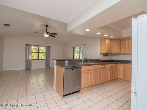 124 Hinchman Avenue Sebastian FL 32958