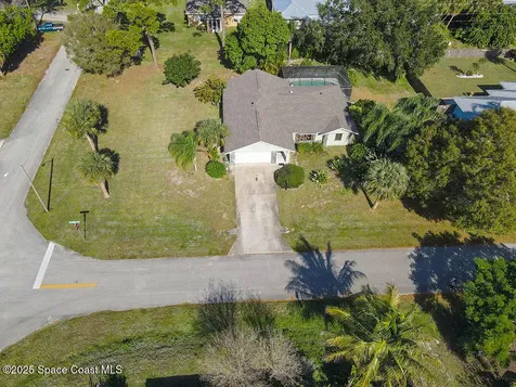 124 Hinchman Avenue Sebastian FL 32958