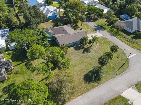 124 Hinchman Avenue Sebastian FL 32958
