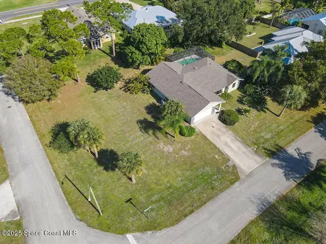 124 Hinchman Avenue Sebastian FL 32958