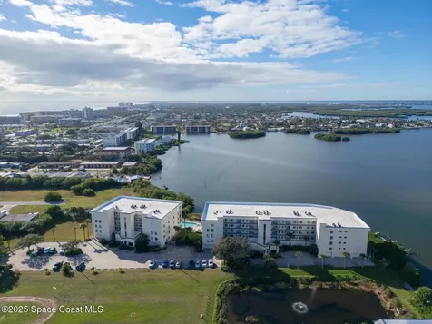 190 Pinellas Lane Cocoa Beach FL 32931