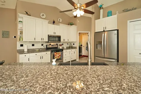 6042 Newbury Circle Melbourne FL 32940