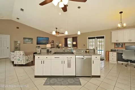 6042 Newbury Circle Melbourne FL 32940