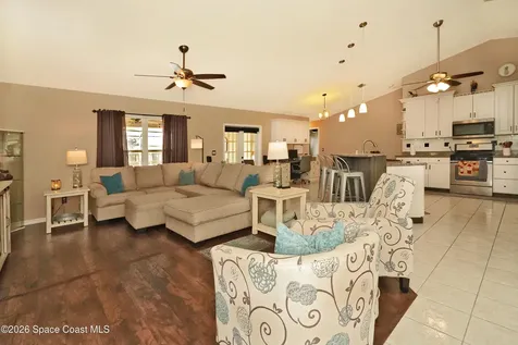 6042 Newbury Circle Melbourne FL 32940