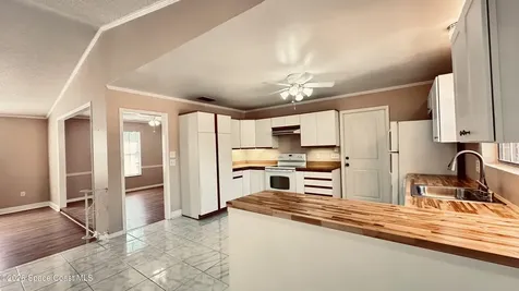 301 Nesbitt Street NE Palm Bay FL 32907