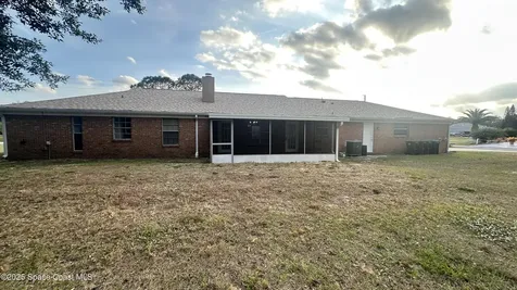301 Nesbitt Street NE Palm Bay FL 32907