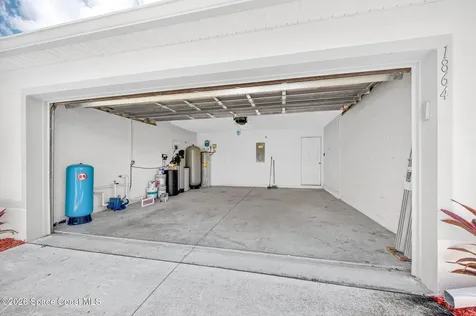 1864 Red Bud Circle NW Palm Bay FL 32909