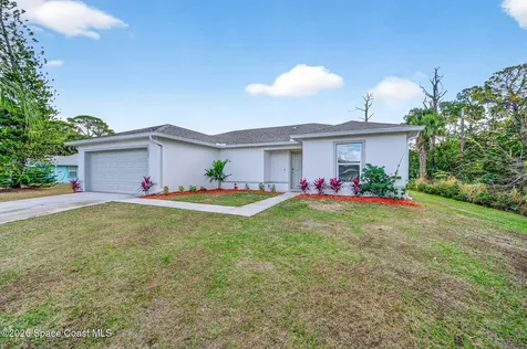 1864 Red Bud Circle NW Palm Bay FL 32909